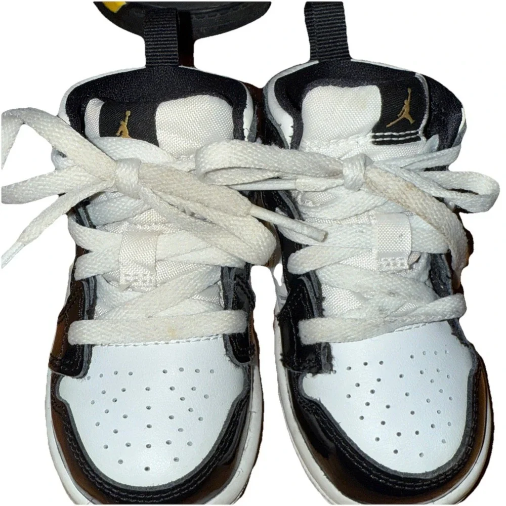 Nike Air Jordan 1 Retro Mid Black Gold White Shoes BQ6933-007 Size 5C‎ Toddler